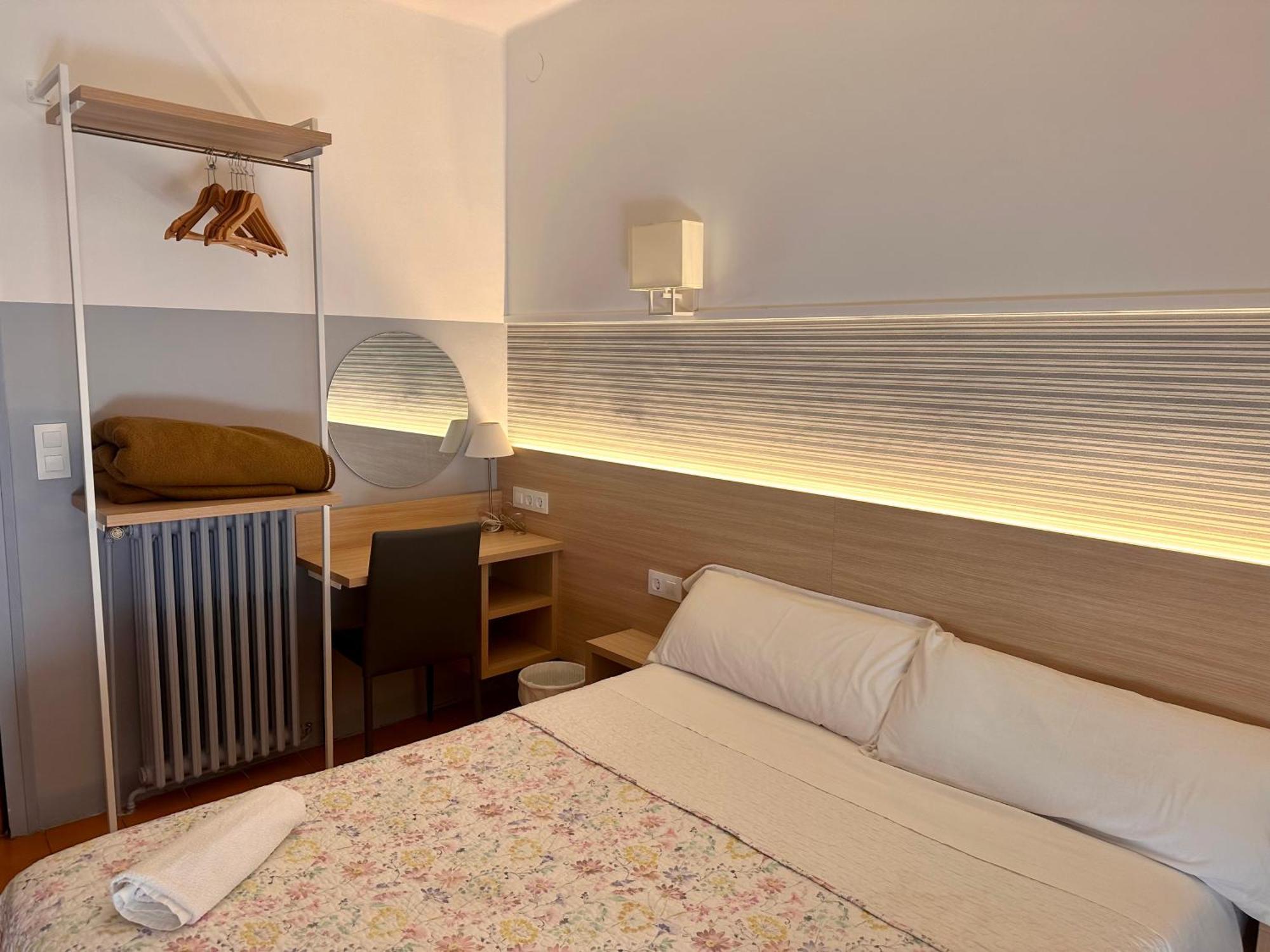 Fonda Can Setmanes Blanes Bagian luar foto
