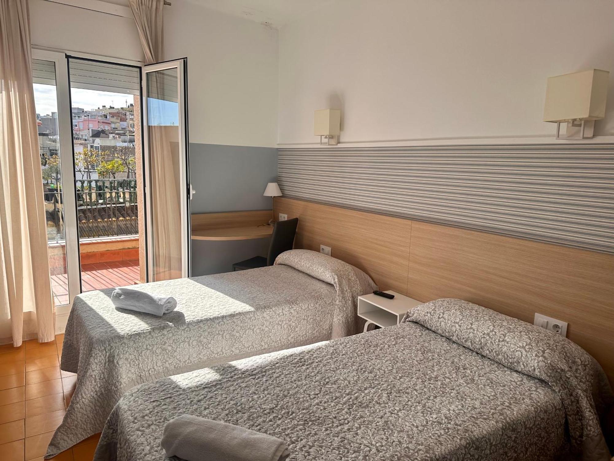 Fonda Can Setmanes Blanes Bagian luar foto