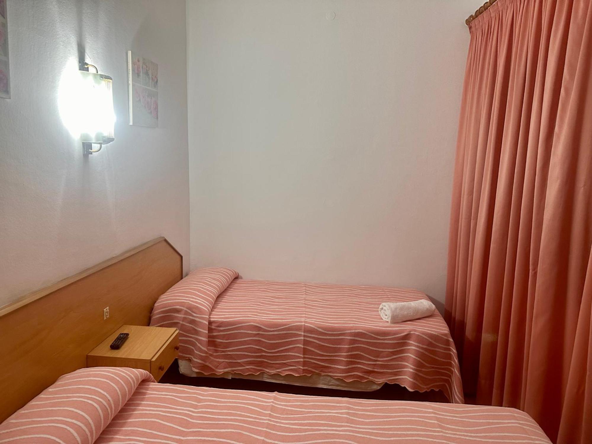 Fonda Can Setmanes Blanes Bagian luar foto