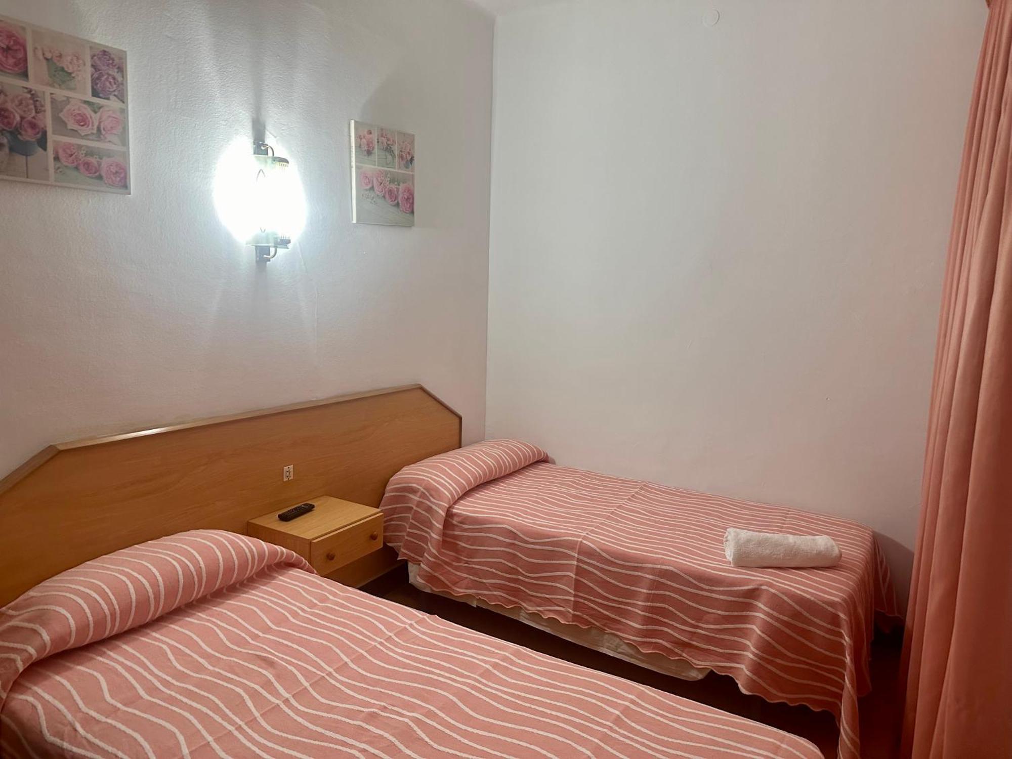 Fonda Can Setmanes Blanes Bagian luar foto