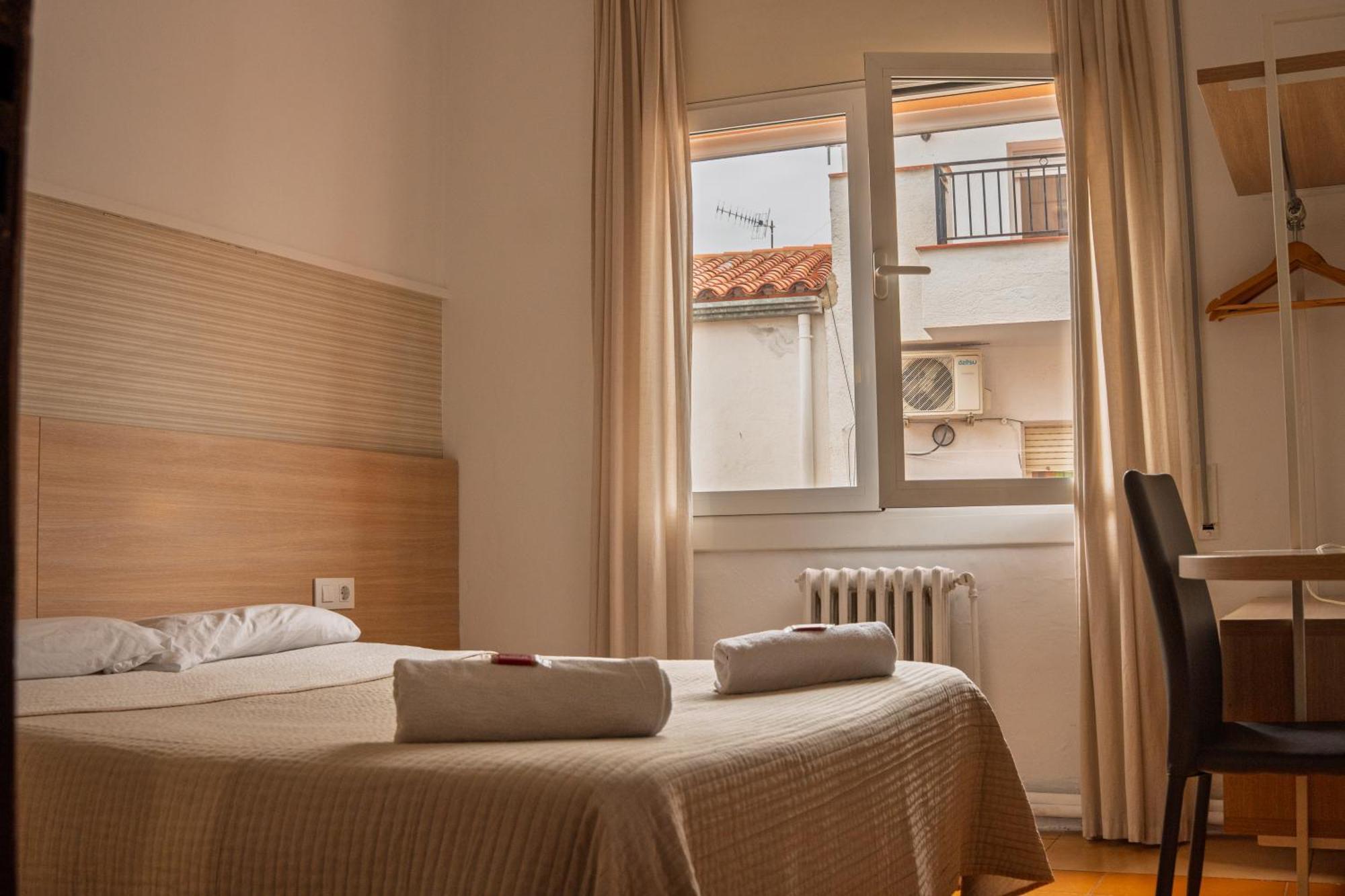 Fonda Can Setmanes Blanes Bagian luar foto